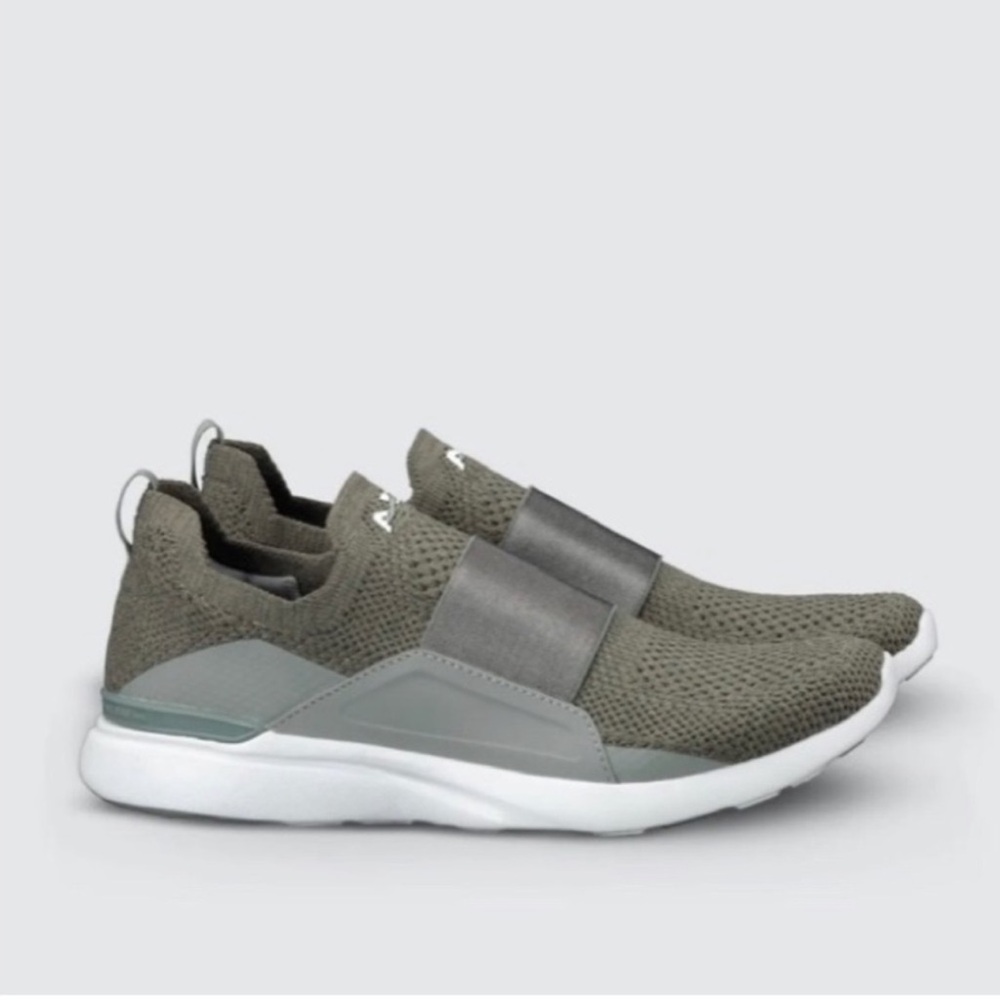 APL TechLoom Bliss in Olive Green Men’s size 11